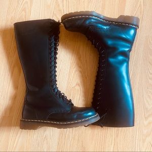 Doc martens 20 eyelet boots